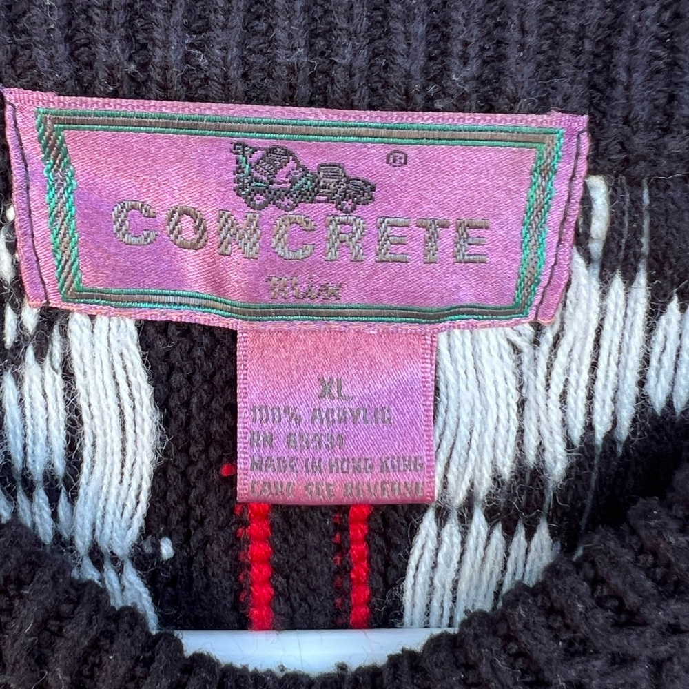 Vintage Concrete Black and White Sweater - Picture 3 of 5